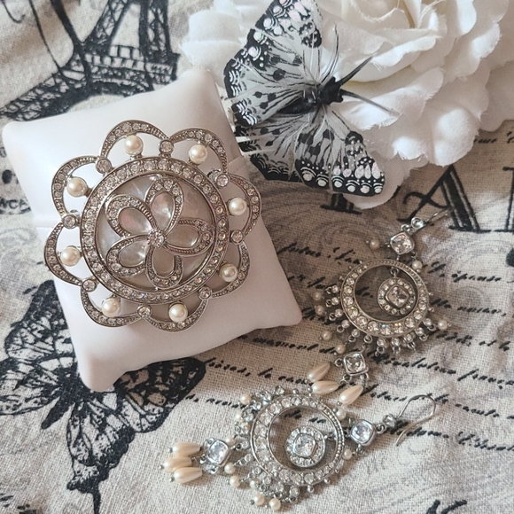 Monet Crystal and Faux Pearl Earrings - Picture 11 of 11